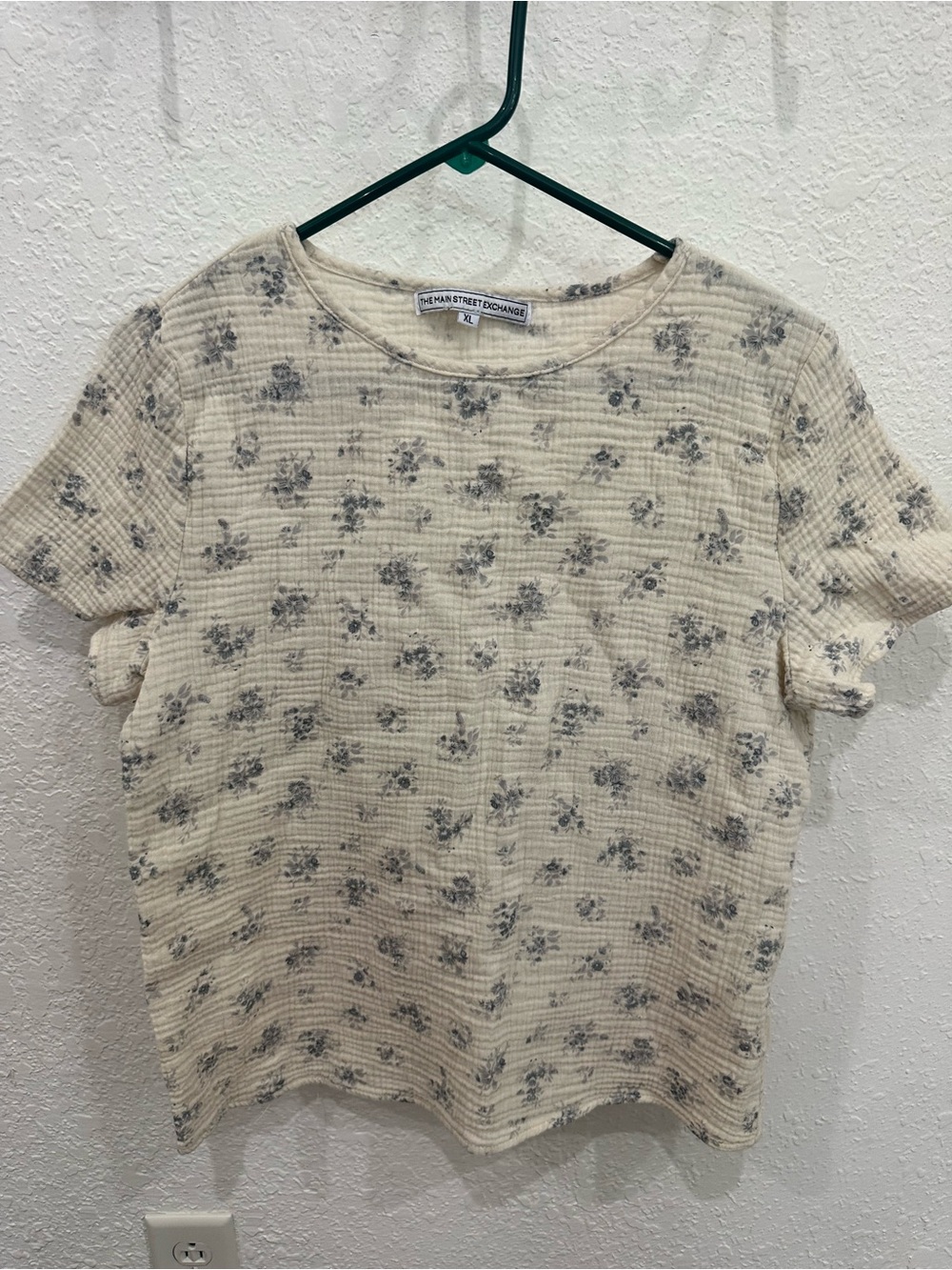 Cream/blue Floral Short Sleeve Top